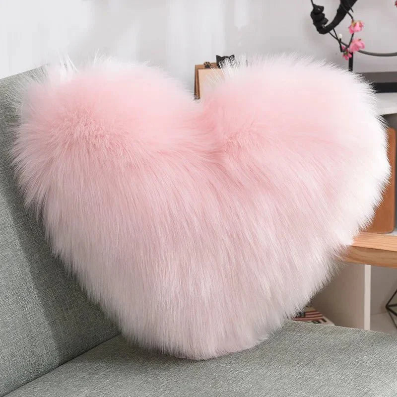 Weiches Herzförmiges Flauschiges Sofakissen aus Soft-Polyester | Brehn