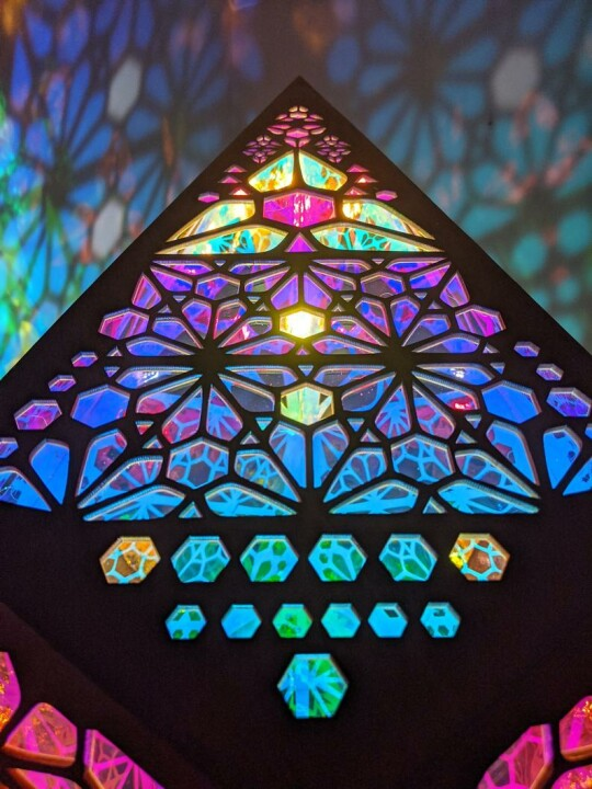 Brehn | Buntglas Stil LED Tischlampe - LumiAura