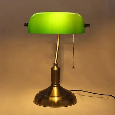 LuxeLume - Elegante Glas-Tischlampe für zeitloses Licht | Brehn