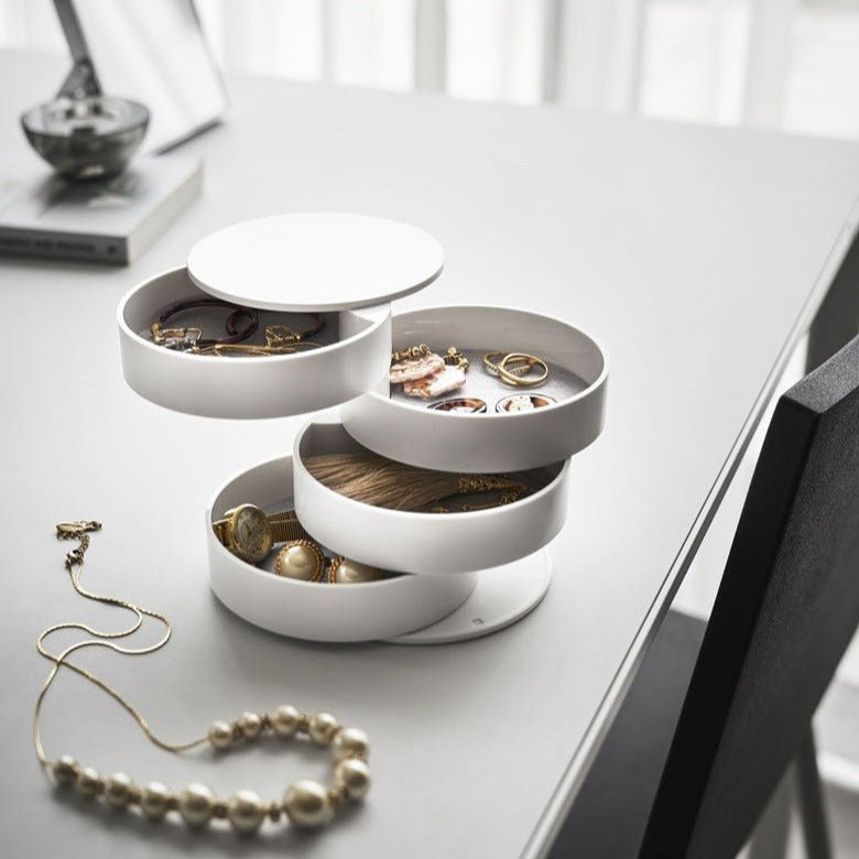 Twist Around Schmuck Organizer