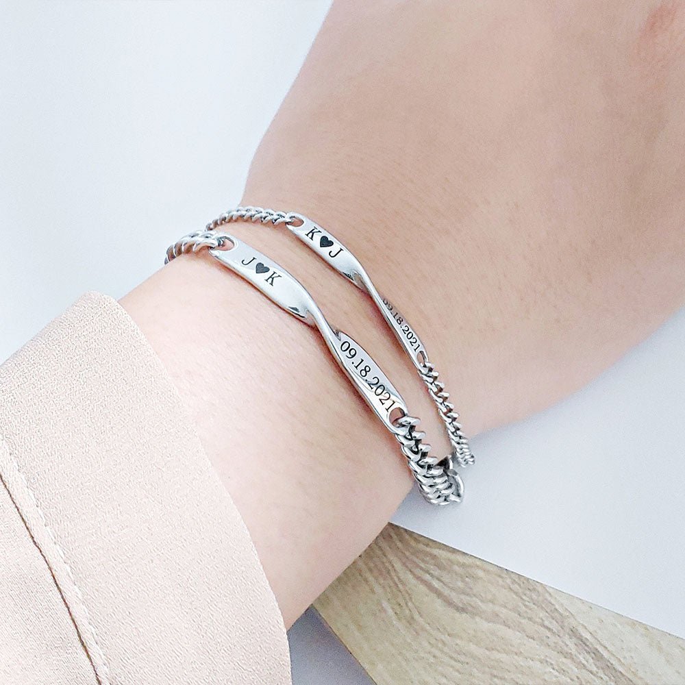 Brehn | Verdrehte Namen- und Datums-Pärchenarmbänder
