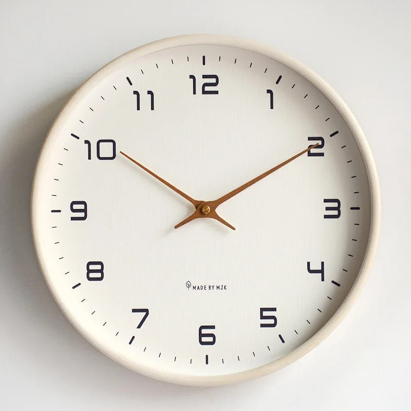Minimalistische Wanduhr | Metall & Harz