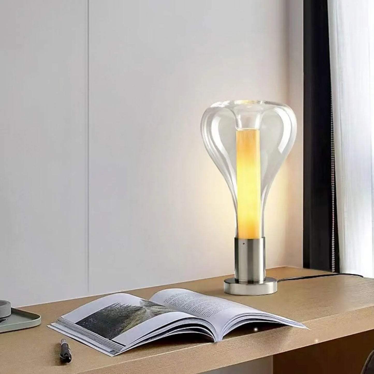 Brehn | LavaGlow Lampe - Einzigartige künstlerische LED-Beleuchtung