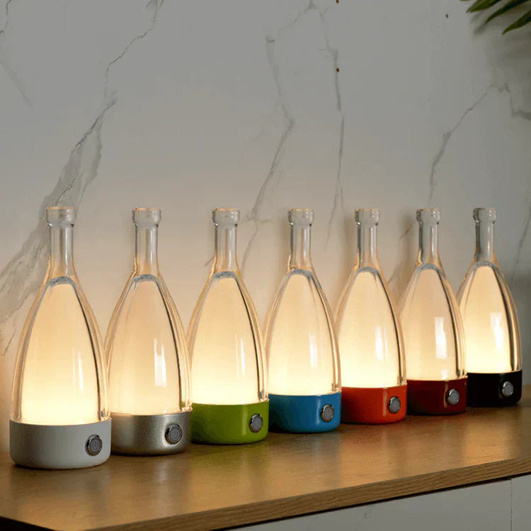 Brehn | Stylische Weinfalschen-Tischlampe - Aufladbar mit dimmbarem Licht