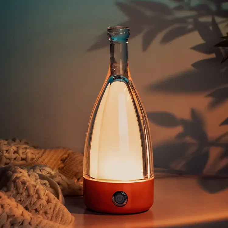 Brehn | Stylische Weinfalschen-Tischlampe - Aufladbar mit dimmbarem Licht