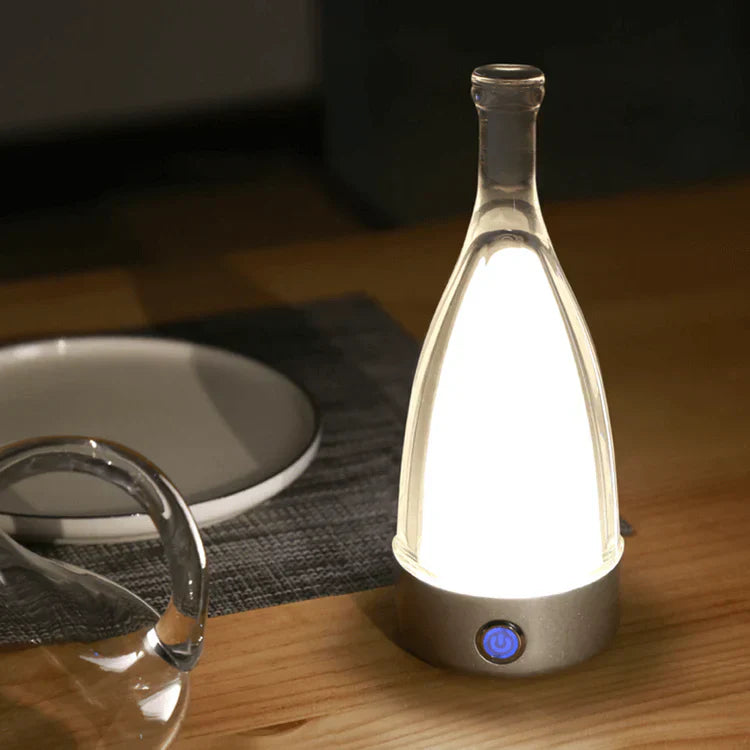 Brehn | Stylische Weinfalschen-Tischlampe - Aufladbar mit dimmbarem Licht