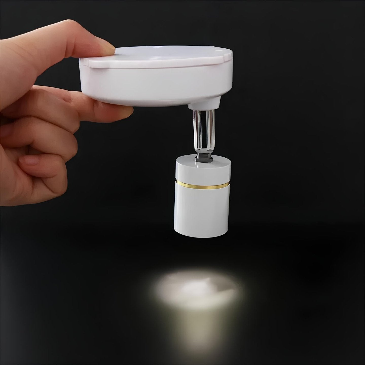 Brehn | Wireless LED Spotlight - LumaSpot