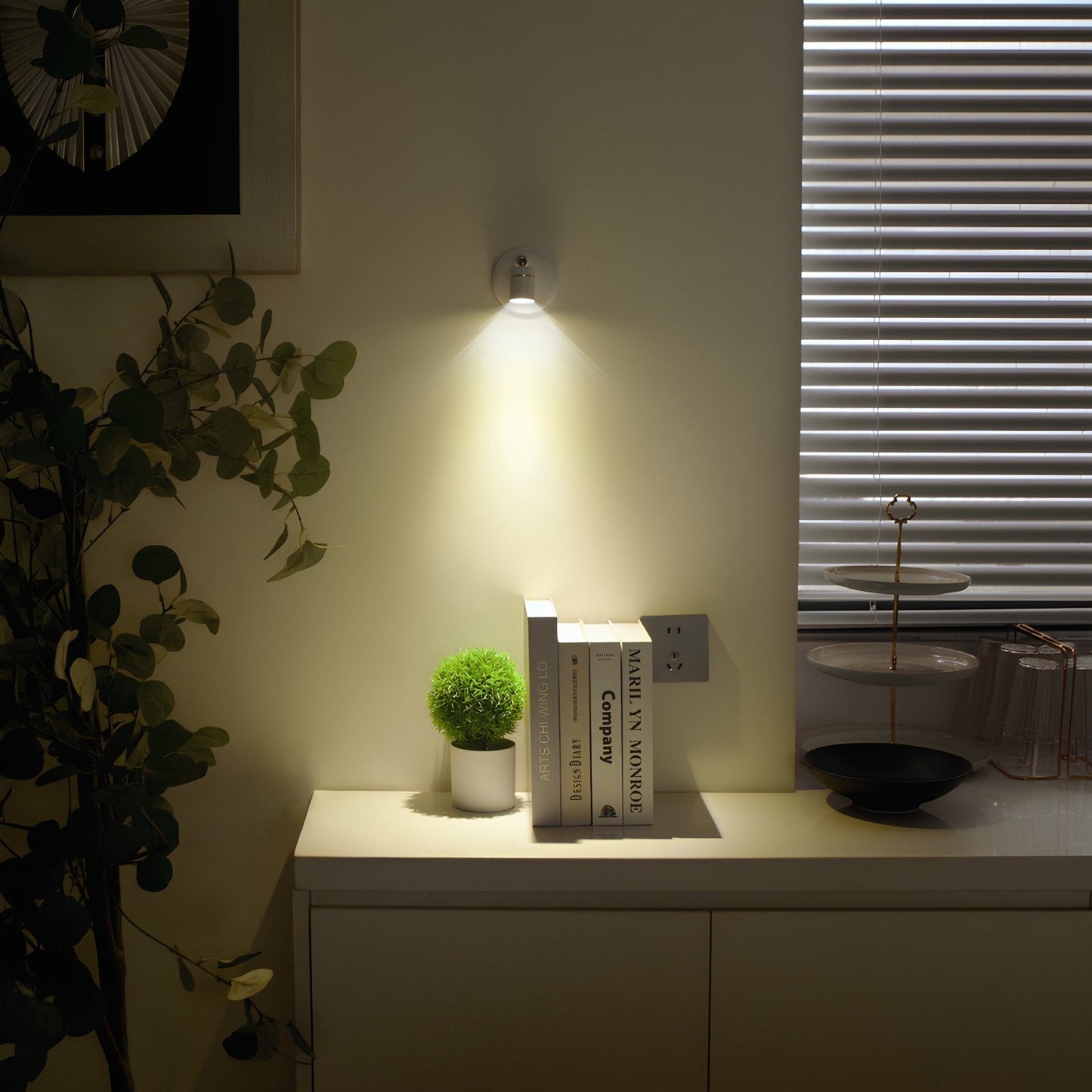 Brehn | Wireless LED Spotlight - LumaSpot