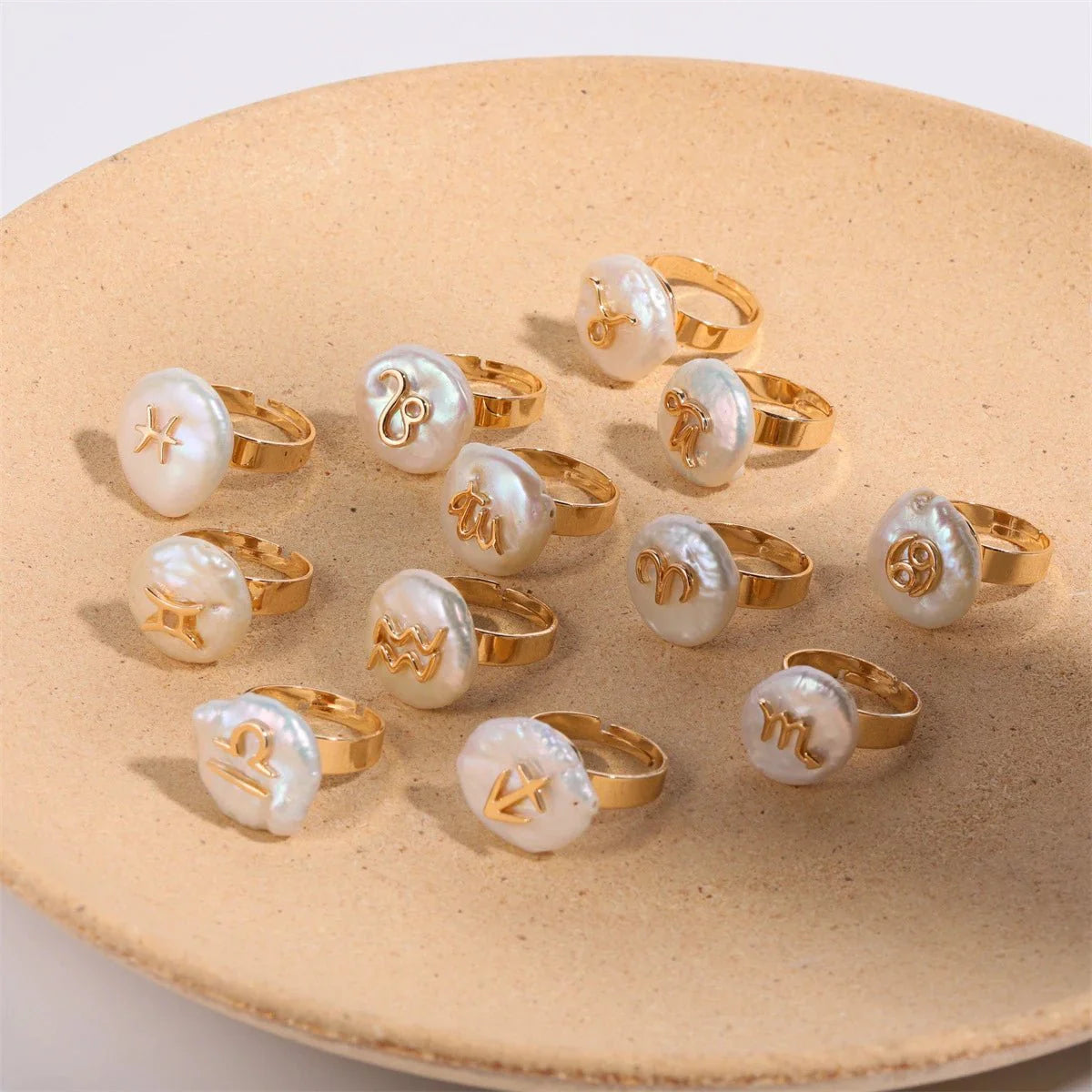 Brehn | Sternzeichen Großer Perlen Statement Ring